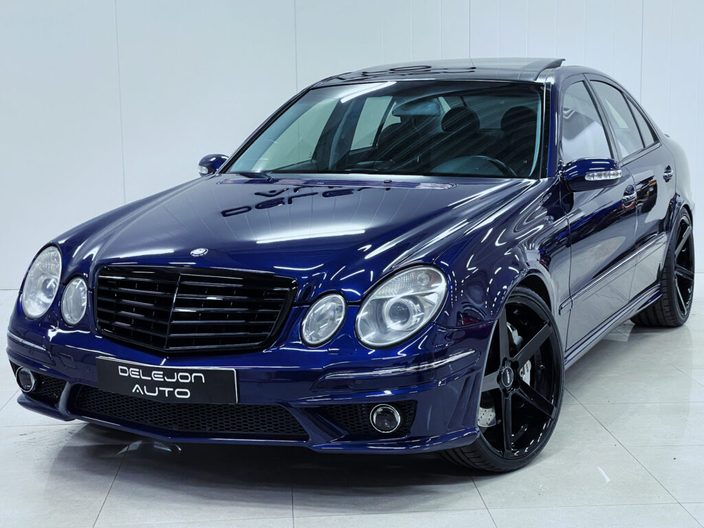 Mercedes-Benz E 55 AMG Designo "Mystique Blue" 500HK