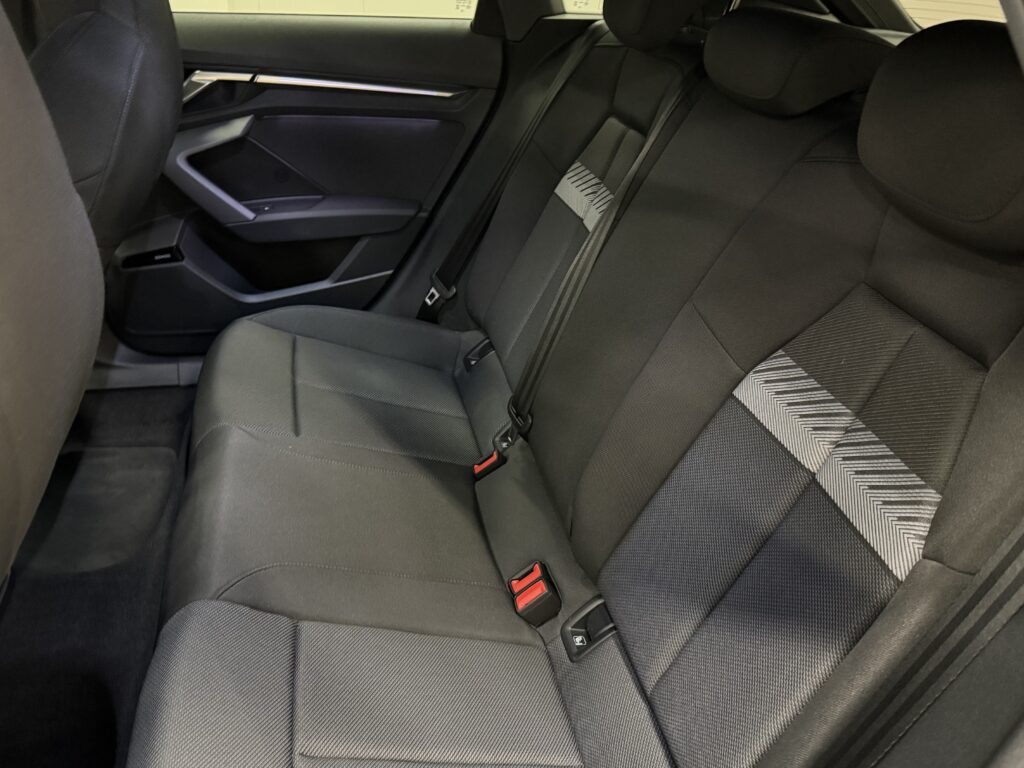 Audi A3 Sportback 35 TFSI Proline Advanced / Värmare