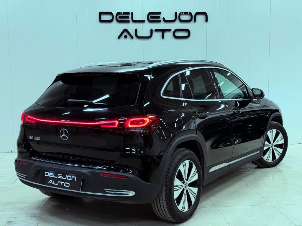 Mercedes-Benz EQA 250 Progressive Line / Adaptiv farthållare / Backkamera